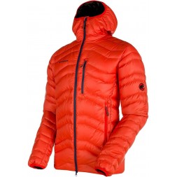 Broad Peak IN Mammut roja