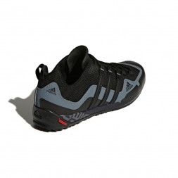 TERREX SWIFT SOLO APPROACH adidas trasera lateral